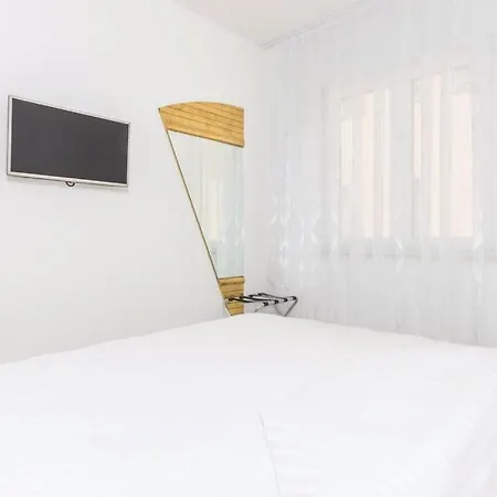 Apartman With Pool